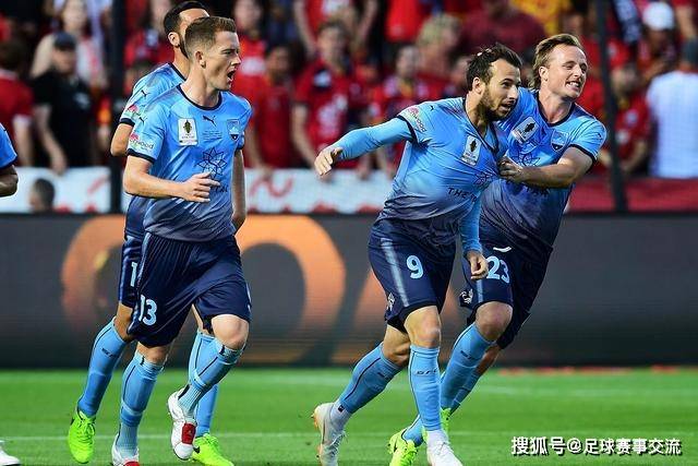 乘客下铺被大妈占用，纠纷升级引发混乱