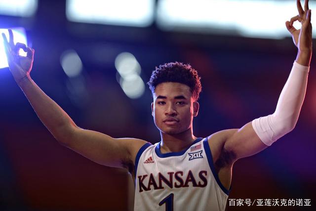 超级巨星分档解析：谁是NBA顶尖的三位传奇？